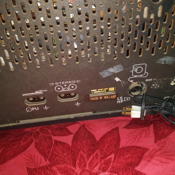 Antique Tube Table Radio - Picture 10 of 10